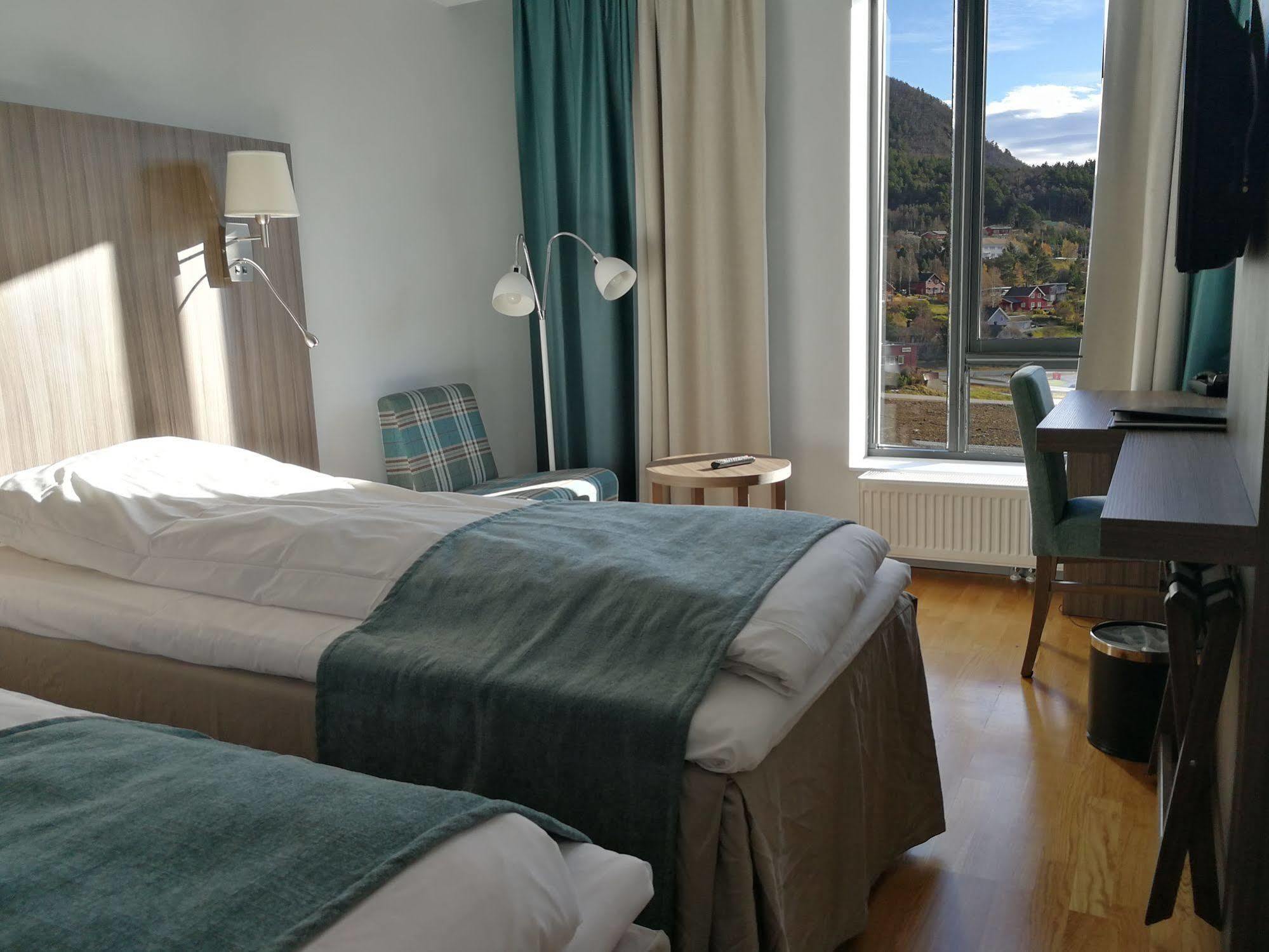 Dombas Hotel Экстерьер фото