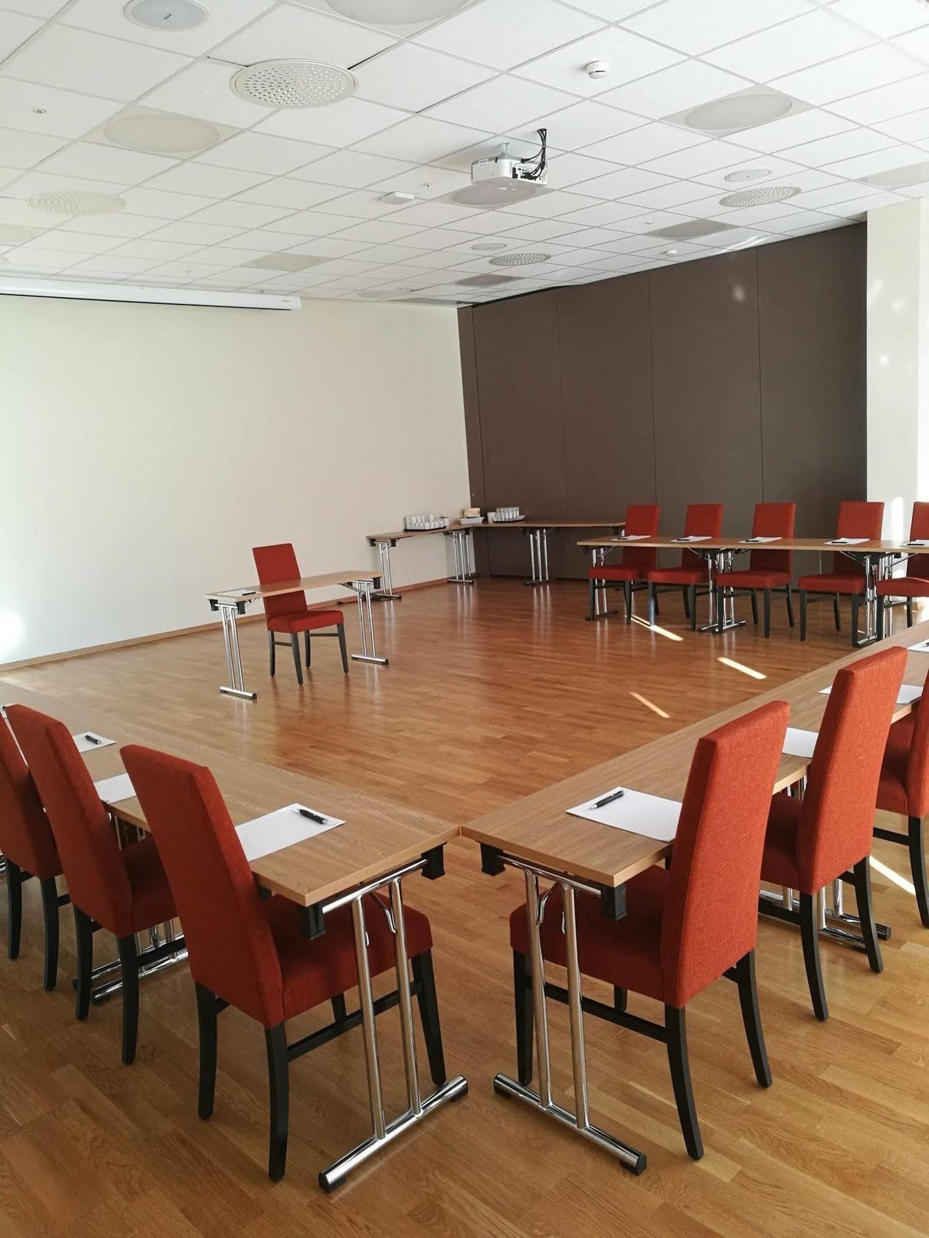 Dombas Hotel Экстерьер фото